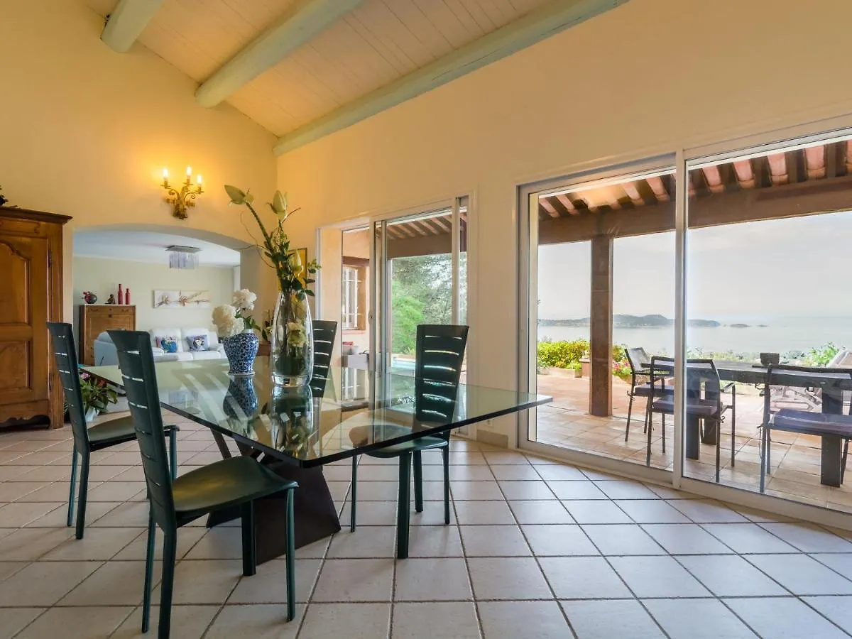 הוילה הייר Pretty House With Sea View On The Hy Res 0*,  צרפת