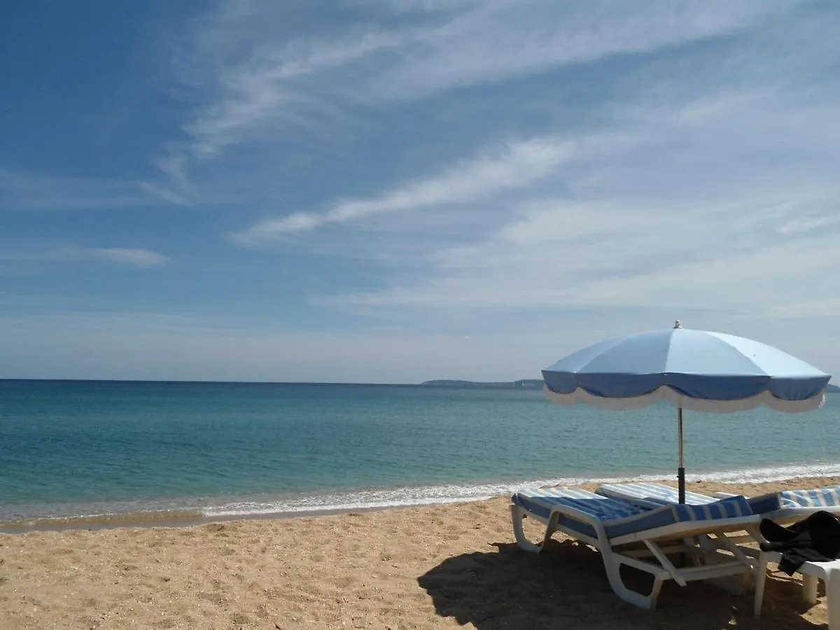 הוילה הייר Pretty House With Sea View On The Hy Res צרפת