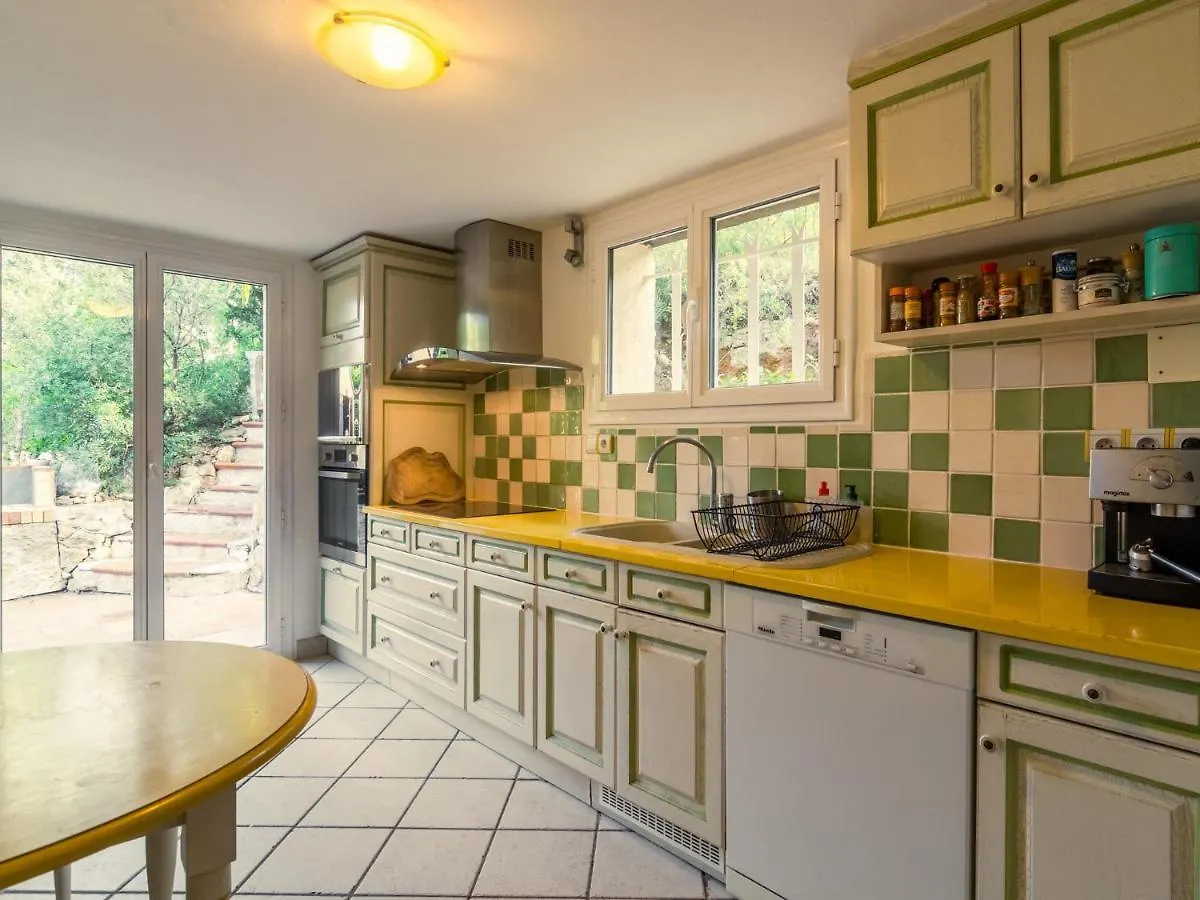 Pretty House With Sea View On The Hy Res Hyeres